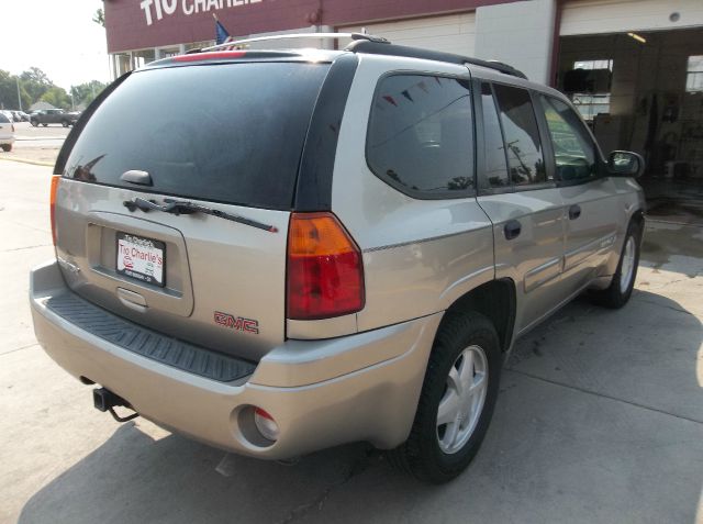 GMC Envoy 2002 photo 1