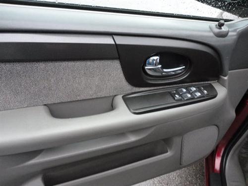 GMC Envoy 2002 photo 3