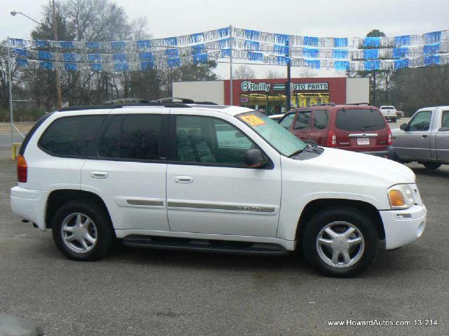 GMC Envoy 2002 photo 2