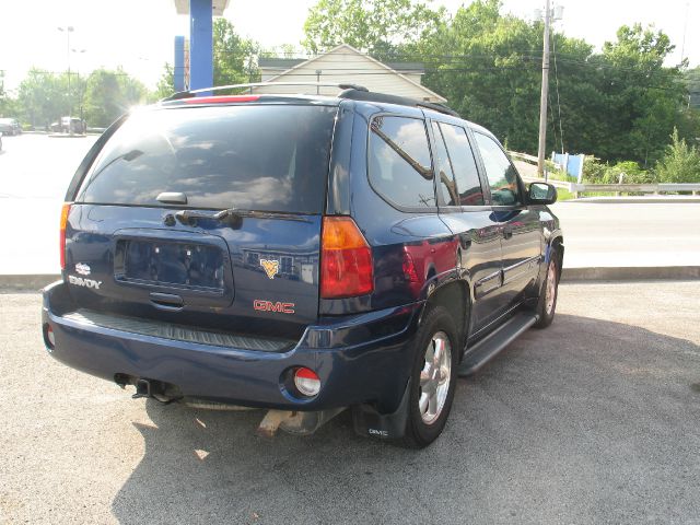 GMC Envoy 2002 photo 1