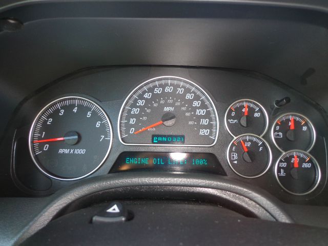 GMC Envoy 2003 photo 23