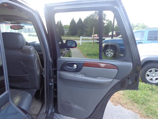 GMC Envoy 2003 photo 6