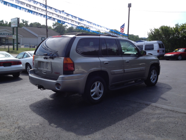 GMC Envoy 2003 photo 1