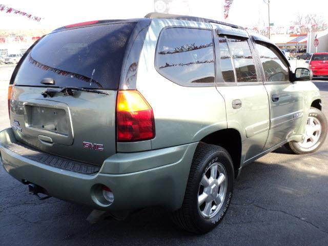 GMC Envoy 2003 photo 3