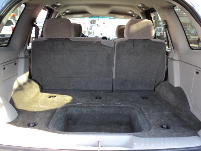 GMC Envoy 2003 photo 4