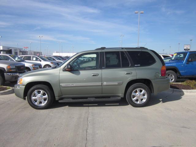 GMC Envoy 2003 photo 1