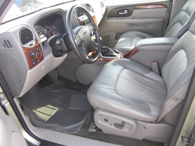 GMC Envoy 2003 photo 3