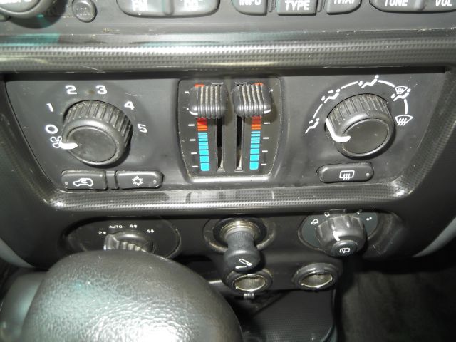 GMC Envoy 2003 photo 11