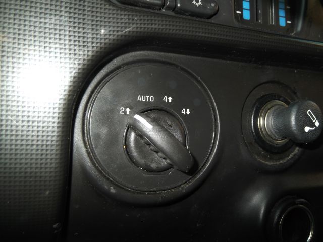 GMC Envoy 2003 photo 16