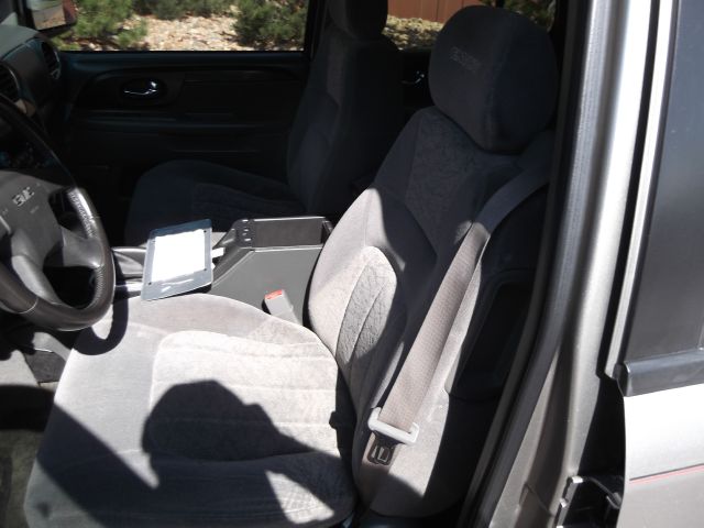GMC Envoy 2003 photo 19