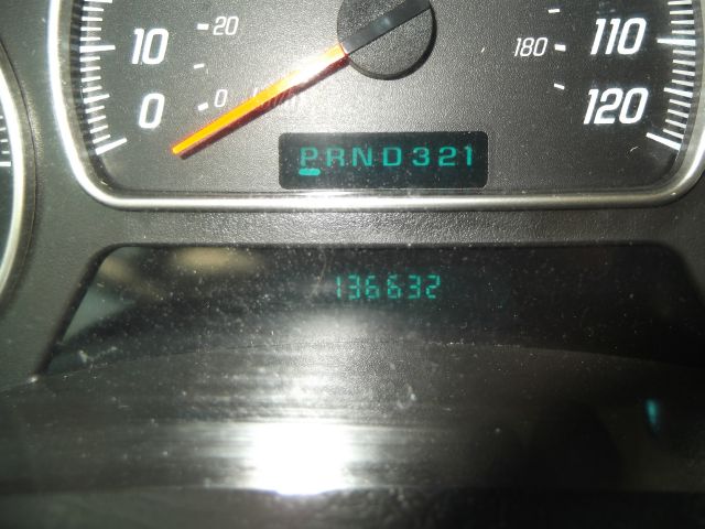 GMC Envoy 2003 photo 5