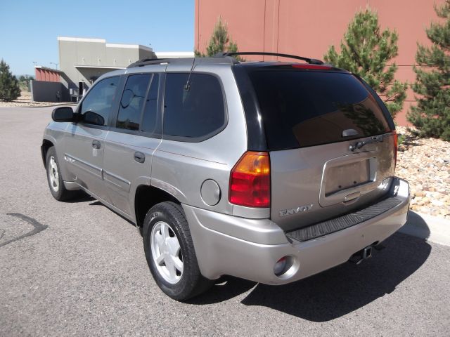 GMC Envoy 2003 photo 8