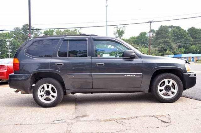 GMC Envoy 2003 photo 1