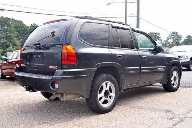 GMC Envoy 2003 photo 2