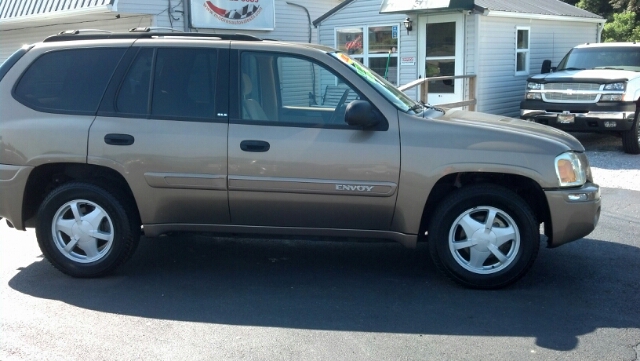 GMC Envoy 2003 photo 1