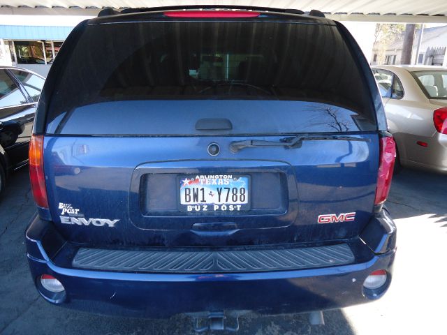 GMC Envoy 2003 photo 4