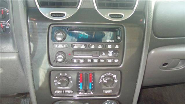 GMC Envoy 2003 photo 4