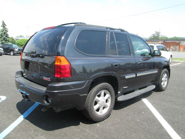 GMC Envoy 2003 photo 3