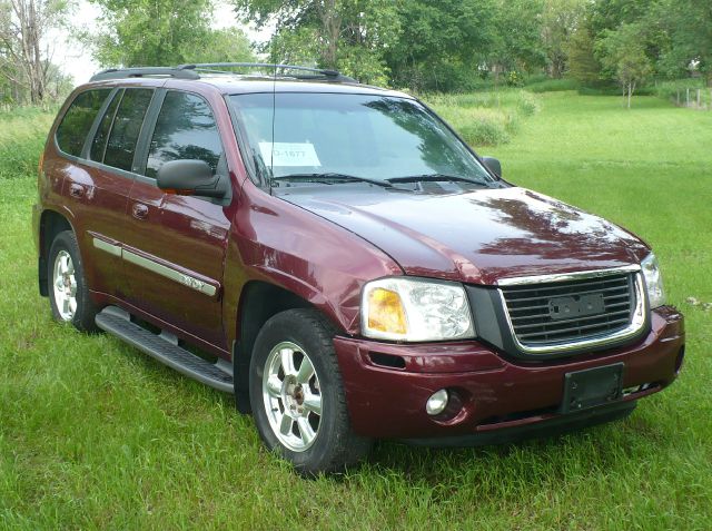 GMC Envoy 2003 photo 1
