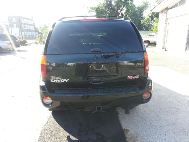 GMC Envoy Wagon SE SUV