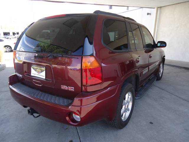 GMC Envoy 2003 photo 2