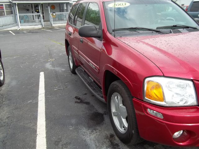 GMC Envoy 2003 photo 13