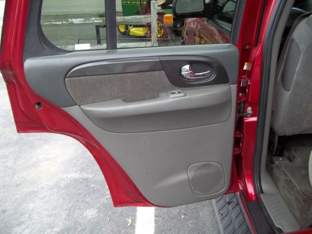 GMC Envoy 2003 photo 16