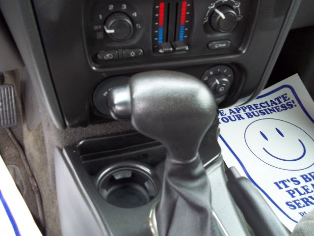 GMC Envoy 2003 photo 17