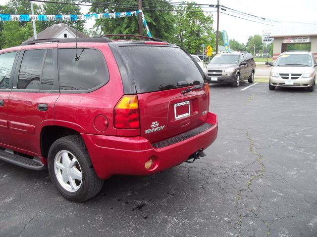 GMC Envoy 2003 photo 23