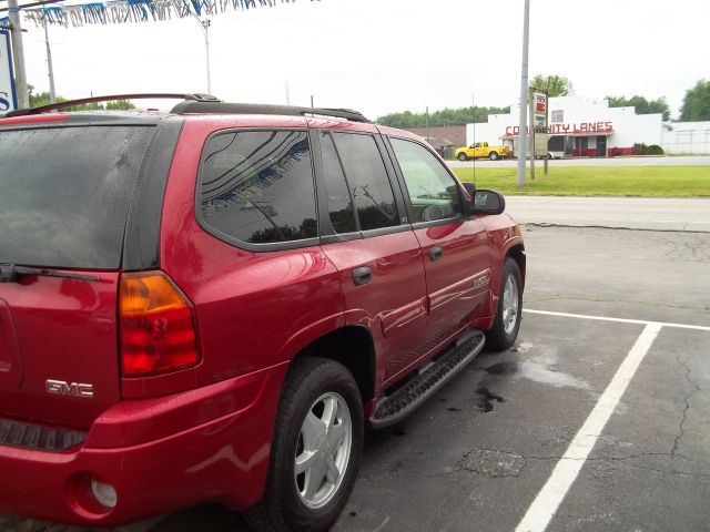 GMC Envoy 2003 photo 24