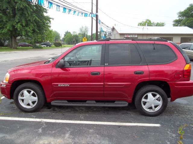 GMC Envoy 2003 photo 8