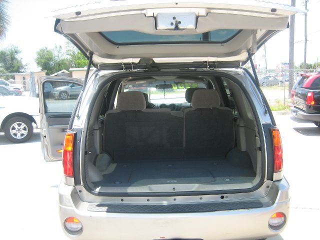 GMC Envoy 2003 photo 11