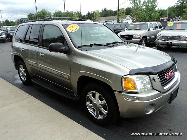 GMC Envoy 2003 photo 11