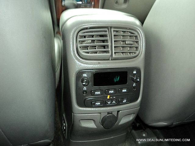 GMC Envoy 2003 photo 13