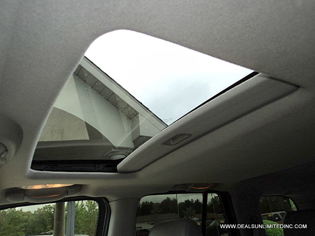 GMC Envoy 2003 photo 14