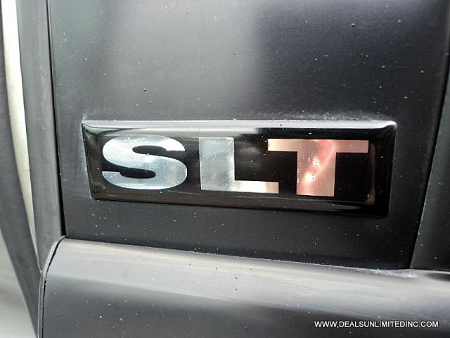 GMC Envoy 2003 photo 17