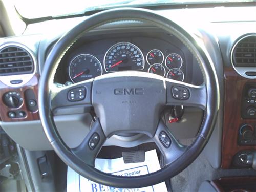 GMC Envoy 2003 photo 4