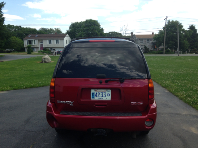 GMC Envoy 2003 photo 1