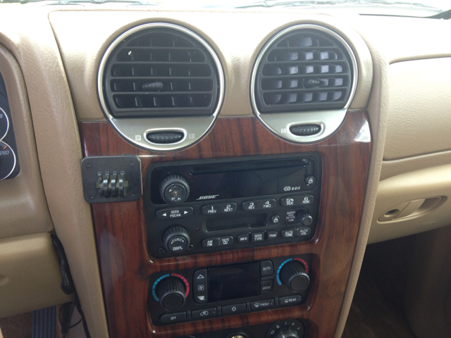 GMC Envoy 2003 photo 4