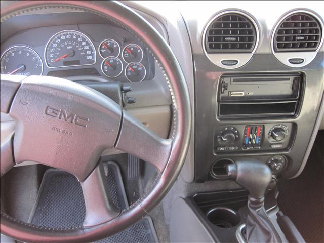 GMC Envoy 2003 photo 4