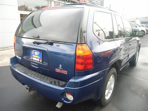 GMC Envoy 2003 photo 2
