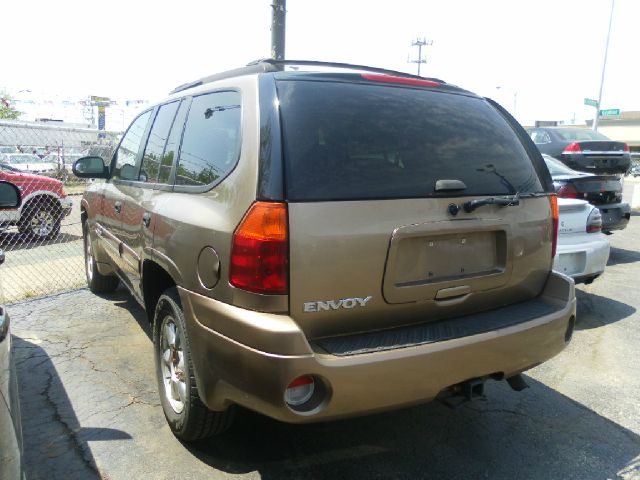 GMC Envoy 2003 photo 1