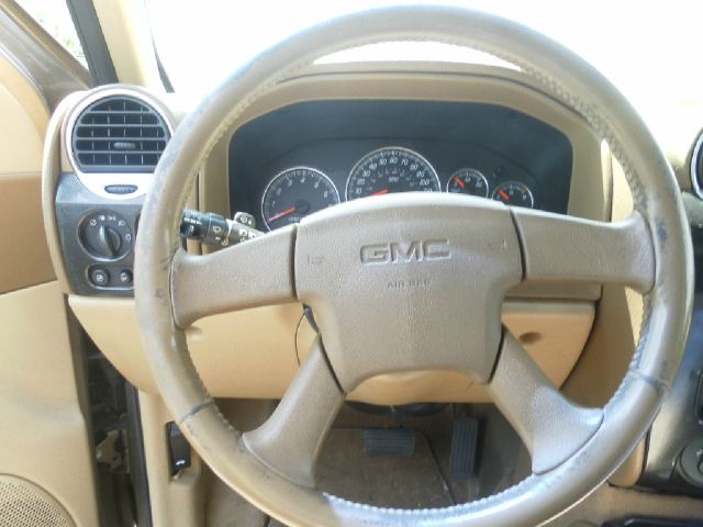 GMC Envoy 2003 photo 4