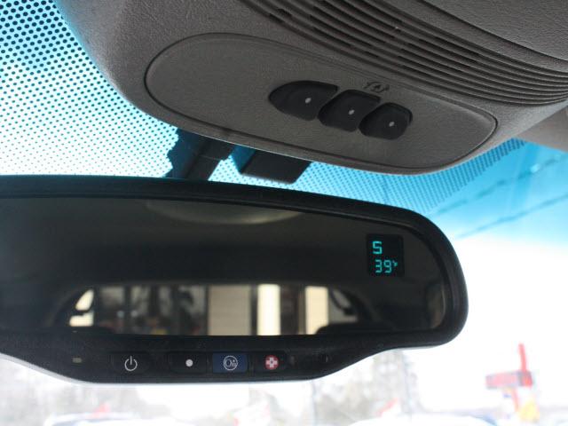 GMC Envoy 2003 photo 1