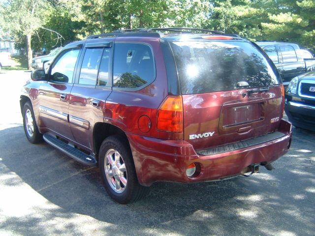 GMC Envoy SLT SUV