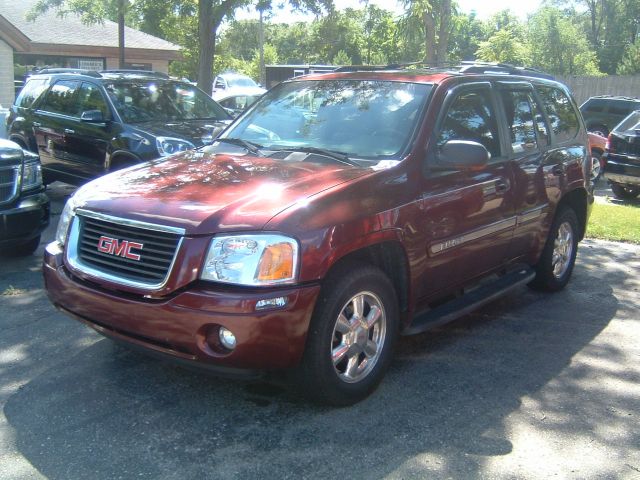 GMC Envoy 2003 photo 2