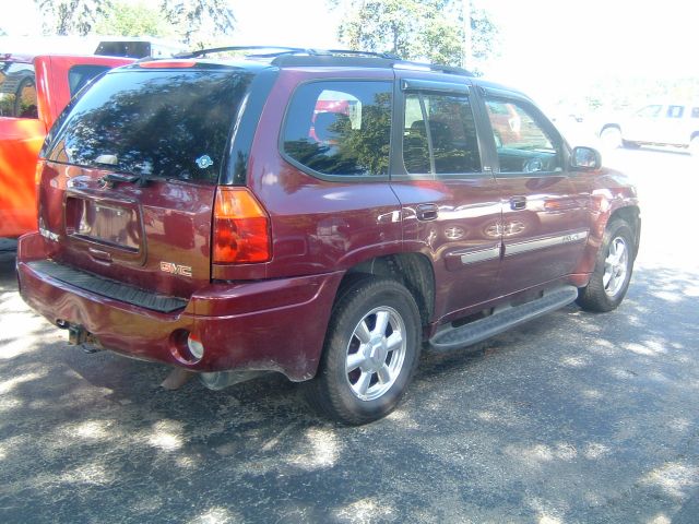 GMC Envoy 2003 photo 3