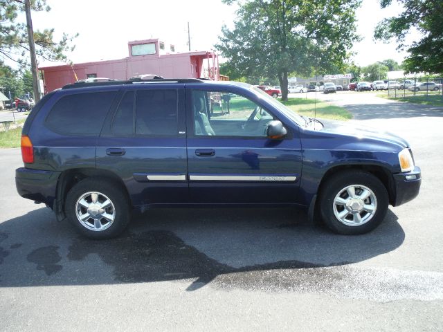 GMC Envoy 2003 photo 1