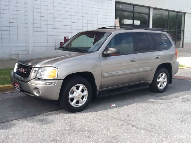GMC Envoy 2003 photo 2