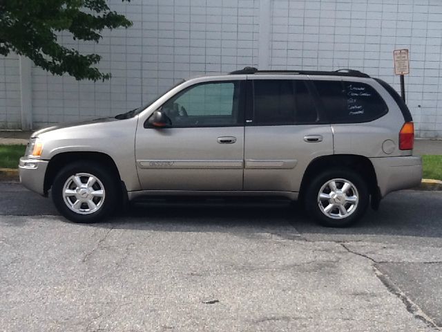 GMC Envoy 2003 photo 3